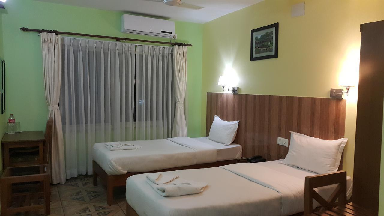 Hotel Bishram Покхара Екстер'єр фото
